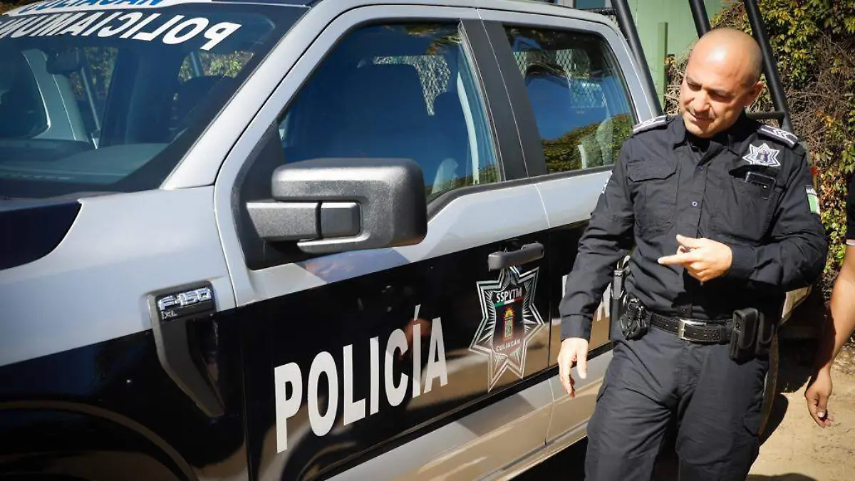 Ayuntamiento de Culiacán favorece a empresa que vende patrullas a sobreprecio