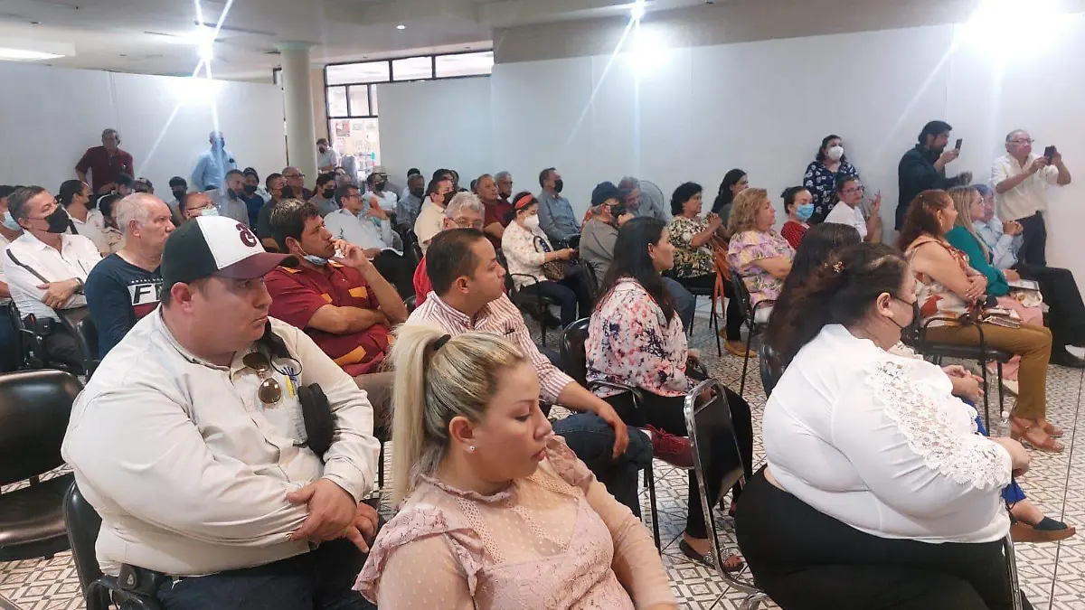 Presenta la CDDHS el 14 informe de labores 