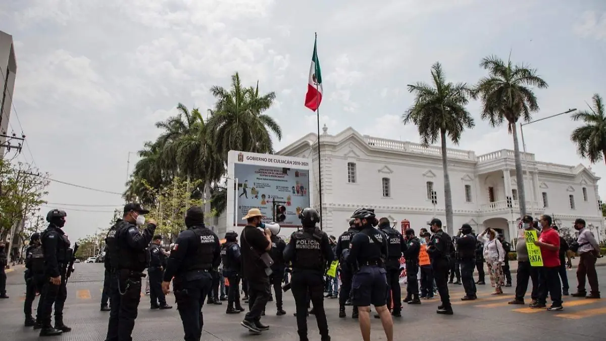 jubilarán mil policías1