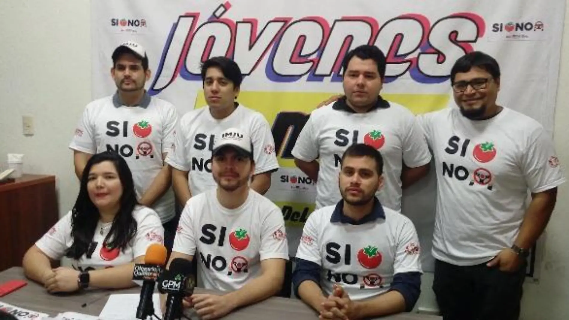 JOVENES