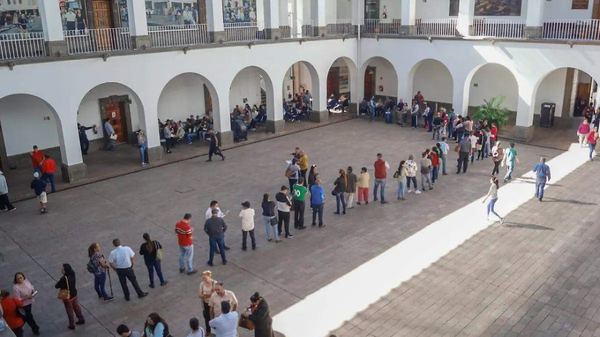 Ciudadanos aprovechan