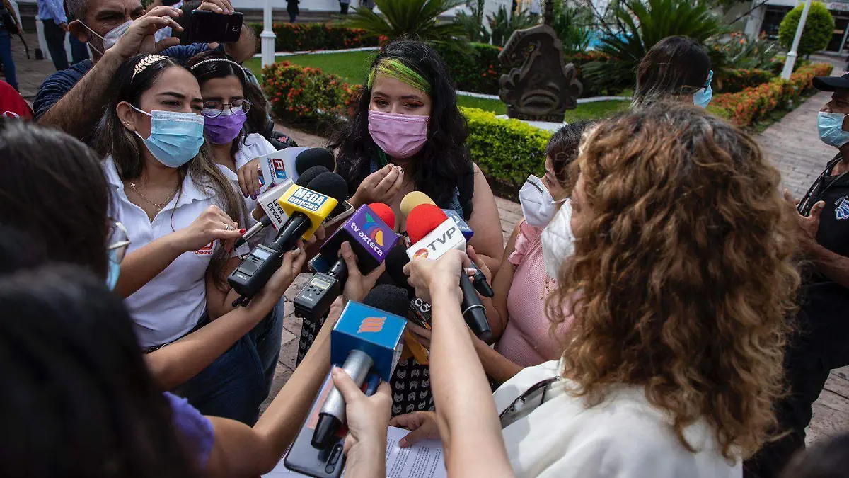 -No-se-metan-con-nuestras-hijas-Colectivo1-