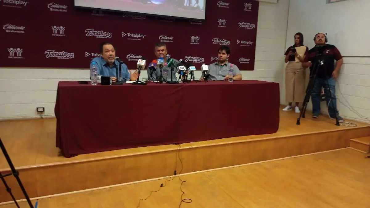 nuevo-manager-tomateros