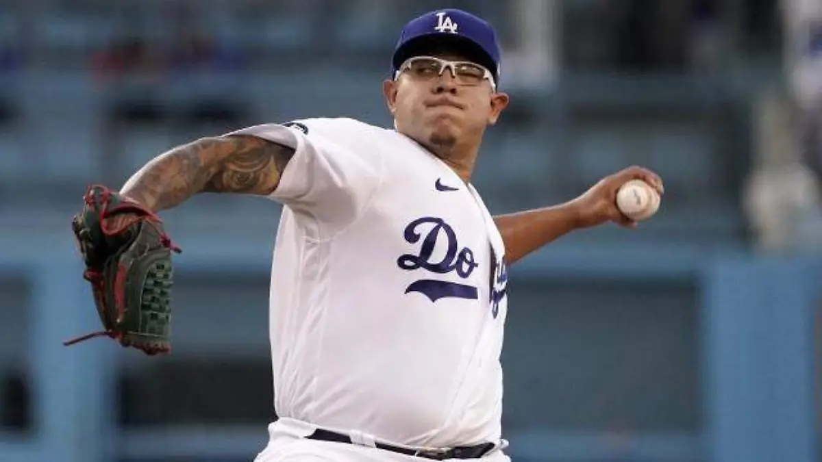 julio-urias