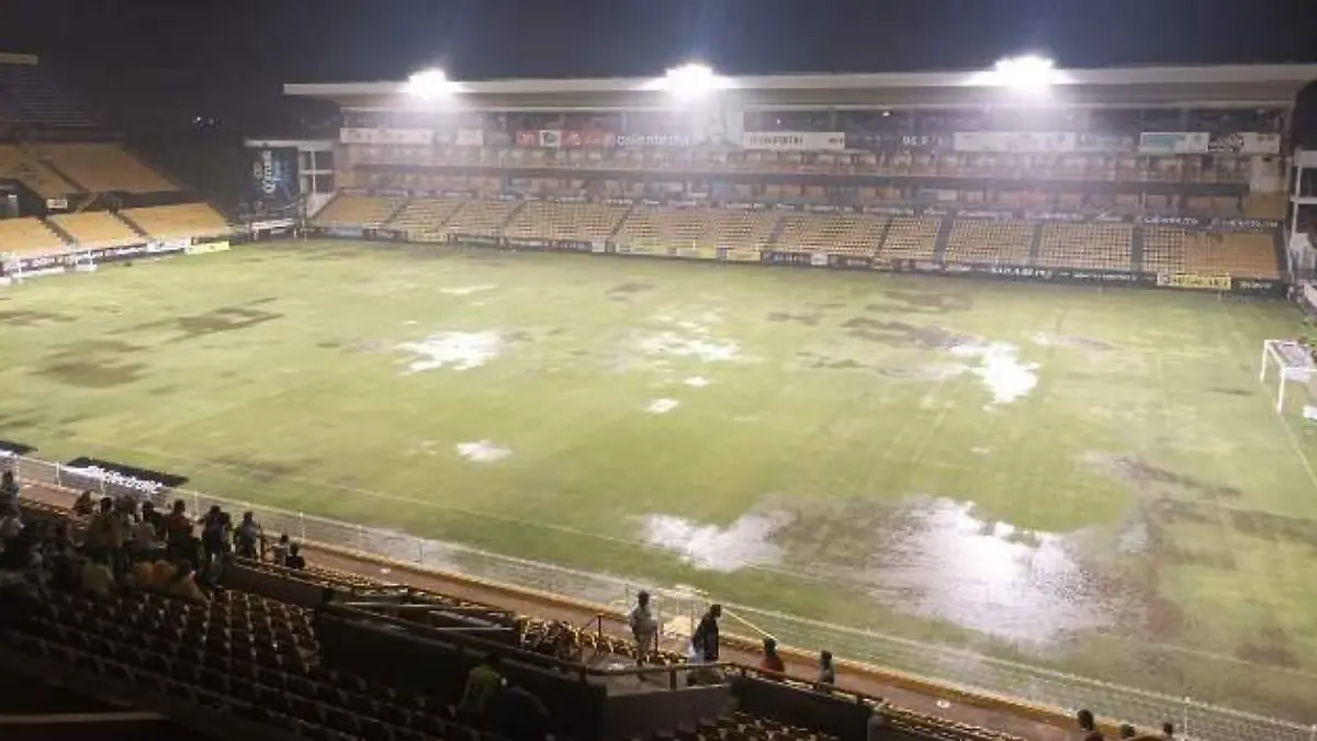 estadio-lluvia