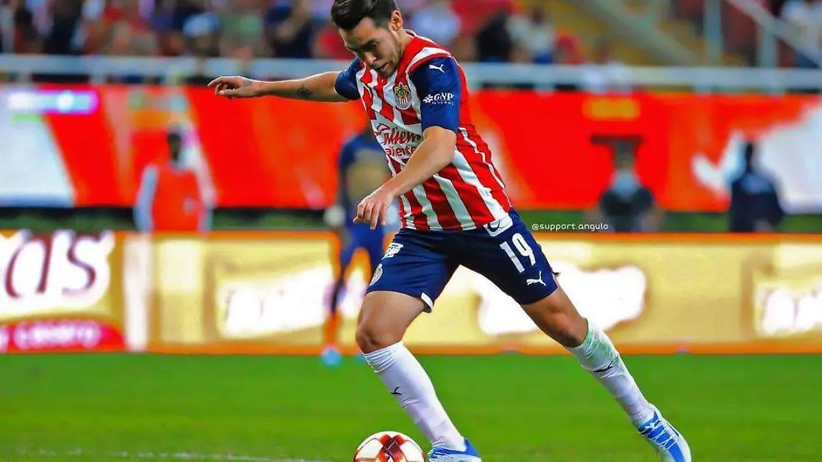 canelo-angulo-chivas-individual