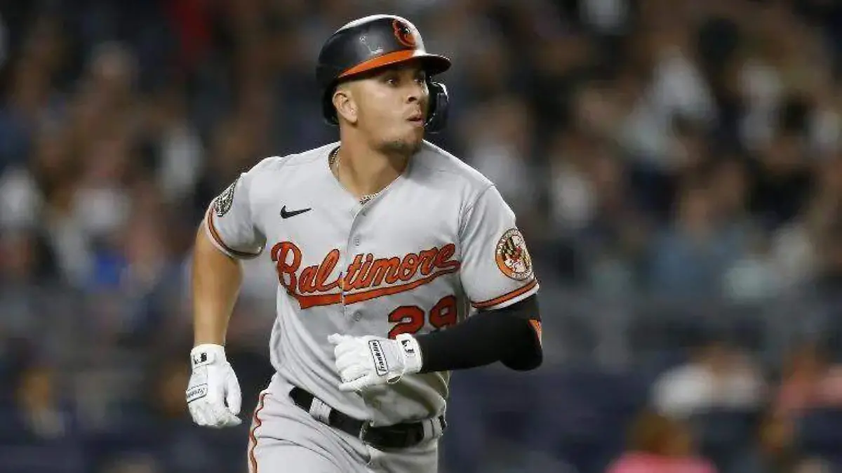 Ramon urias da su homerun numero 6