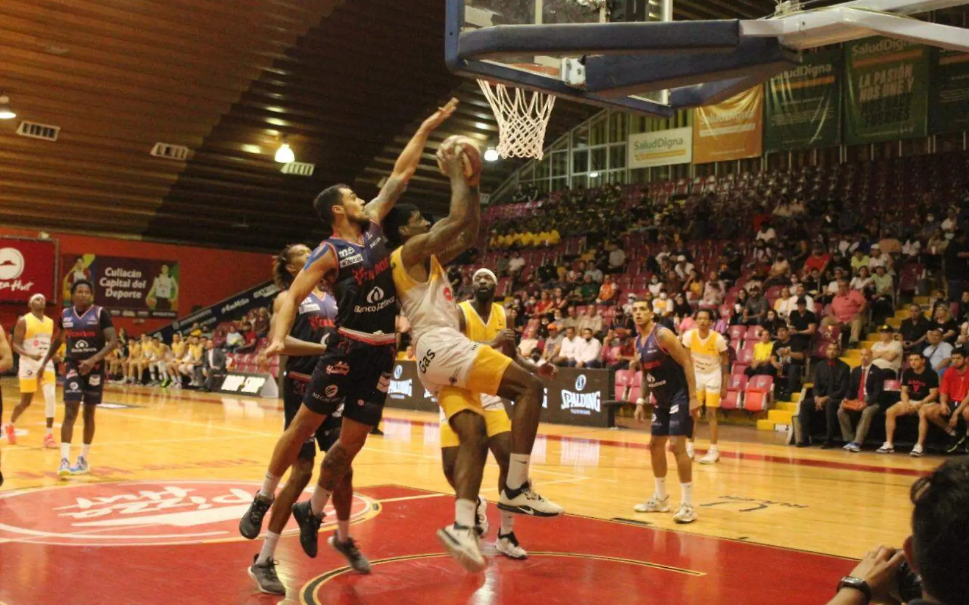 venados-gana-duelo-baloncesto