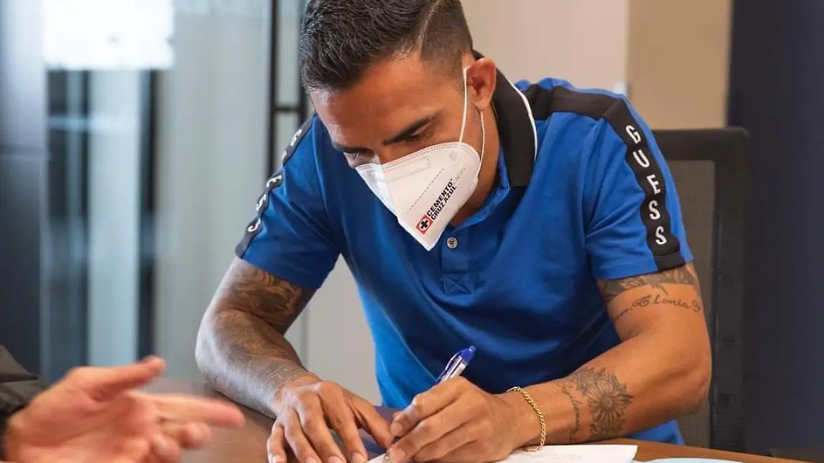 alonzo-escobosa-es-nuevo-jugador-del-cruz-azul