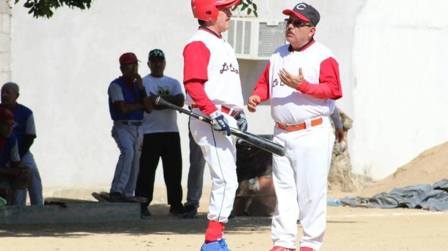 pedro-tapia-50-años-de-trayectoria-en-el-beisbol