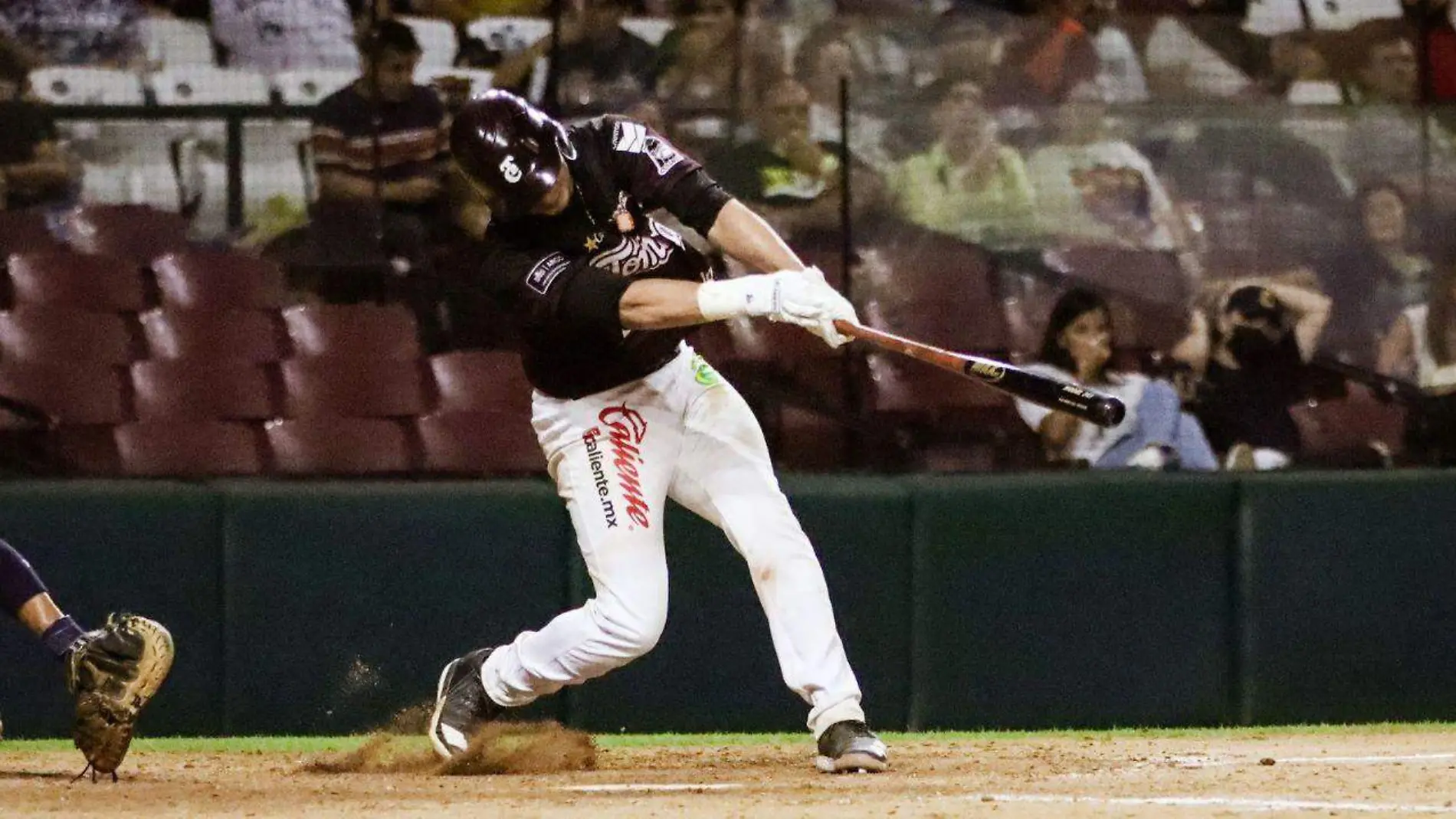 jugador-equipo-tomateros