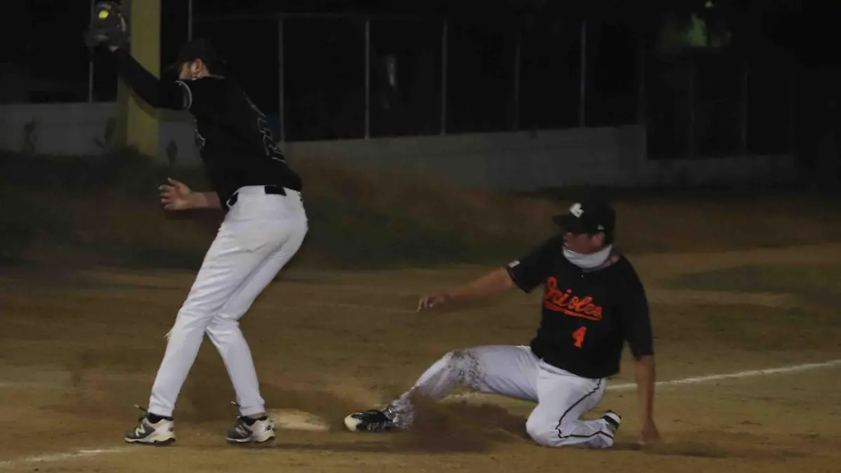 Softbol-DemianHernández