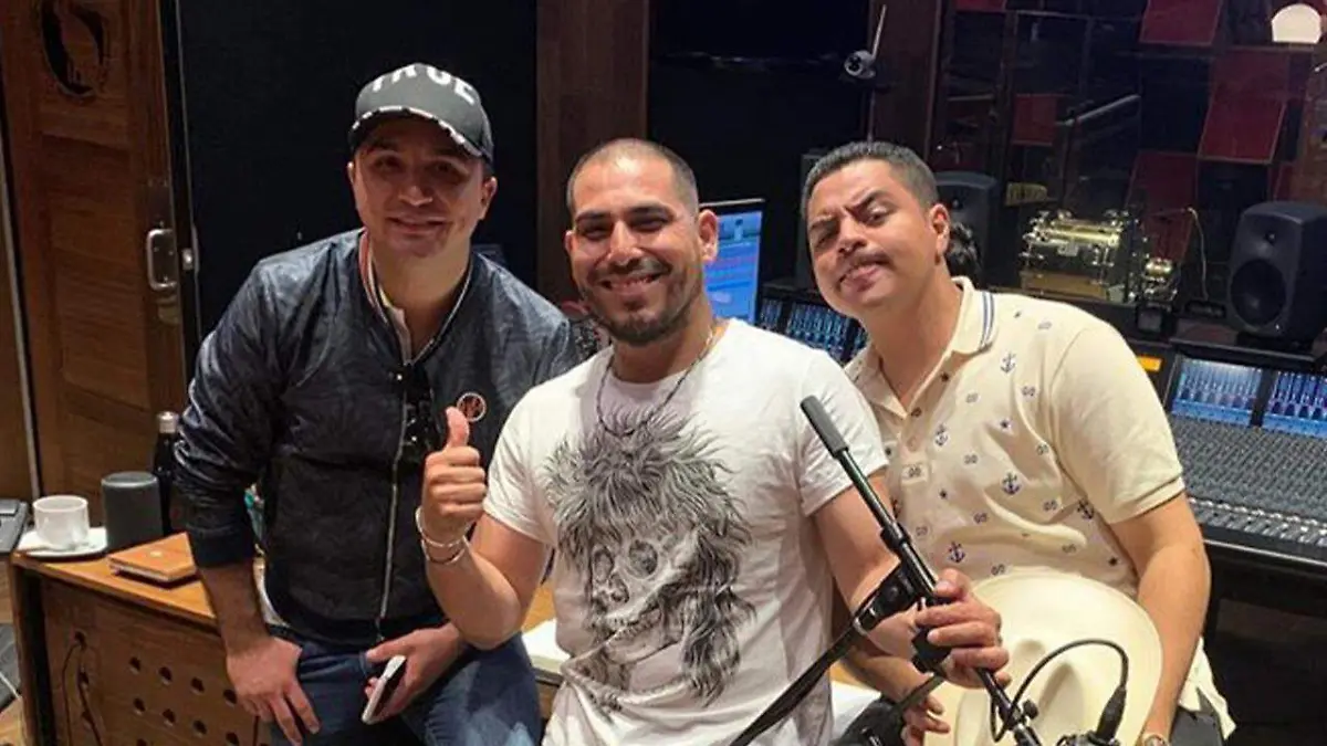 grupo firme2