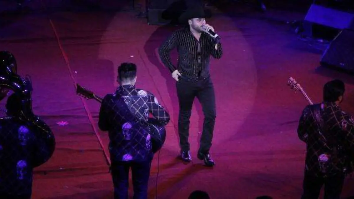 GERARDO ORTIZ UNO