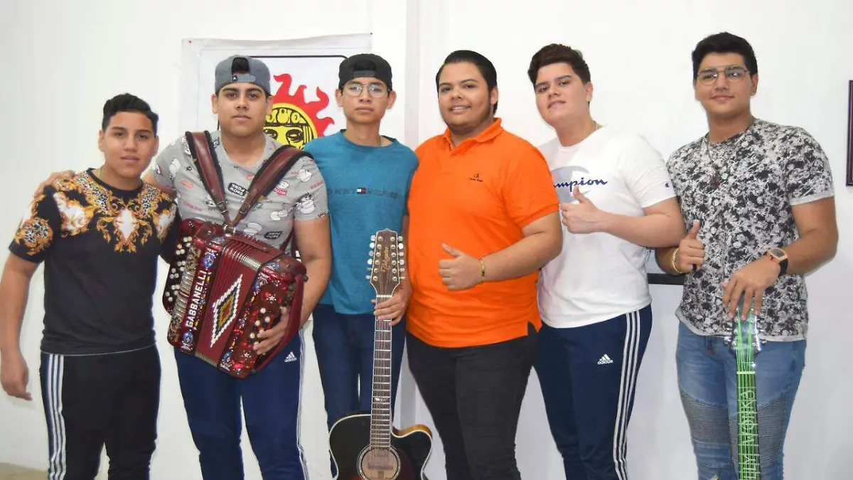 Oscar Feliz y Dinastia Soto