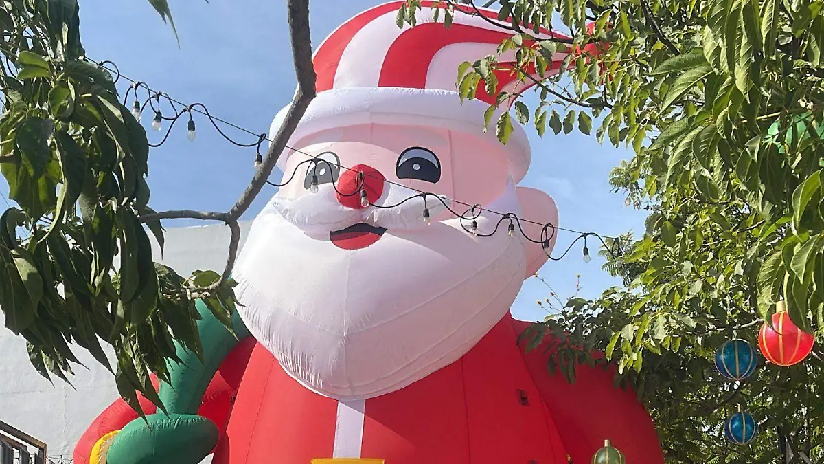 santa claus paseo del ange