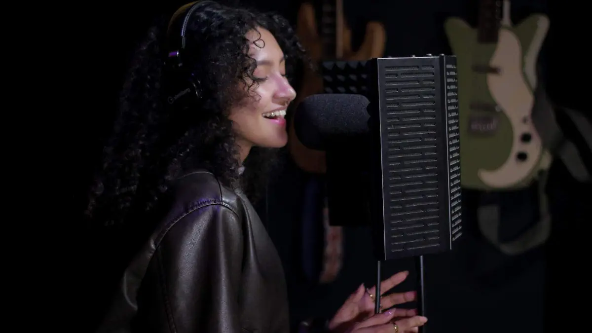 cantante-shalem-modelo