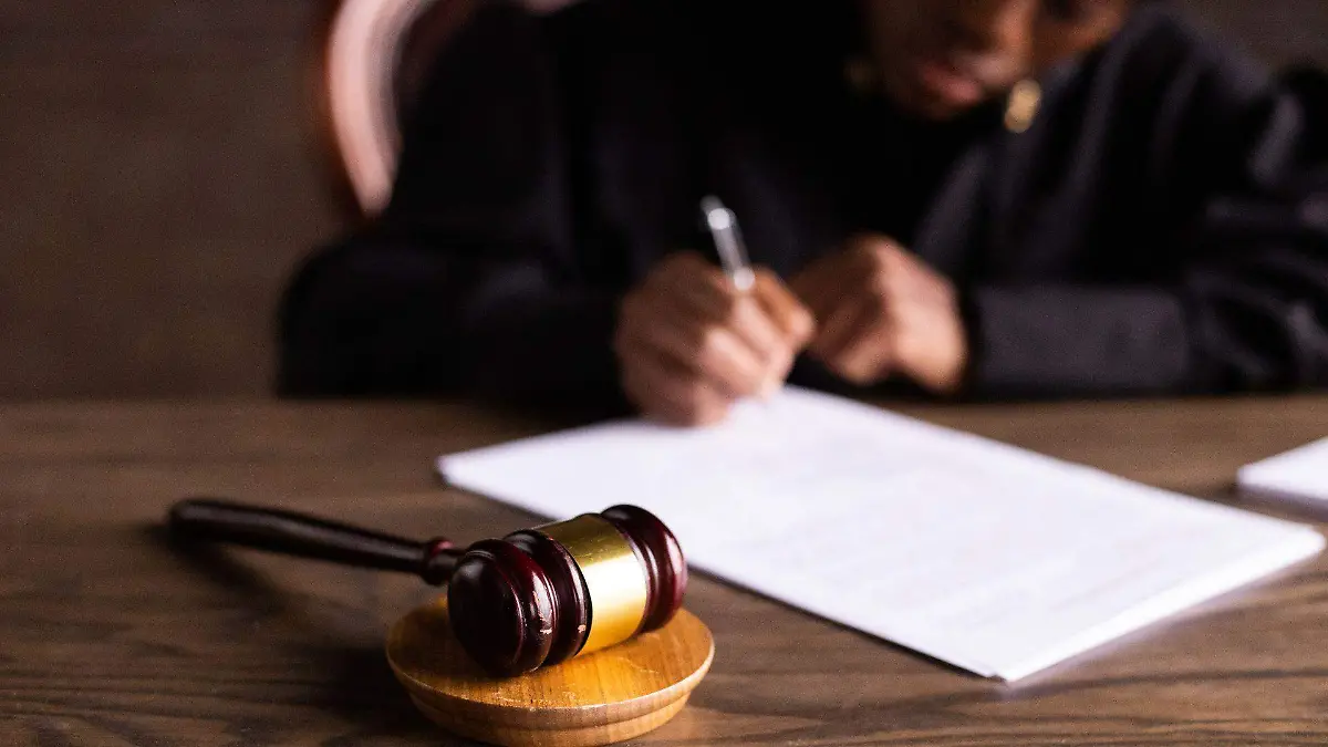 Jueces-leyes-ley-derecho