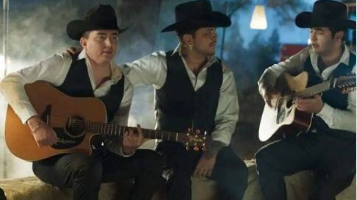 Los-plebes-del-rancho-ft-cristian-nodal