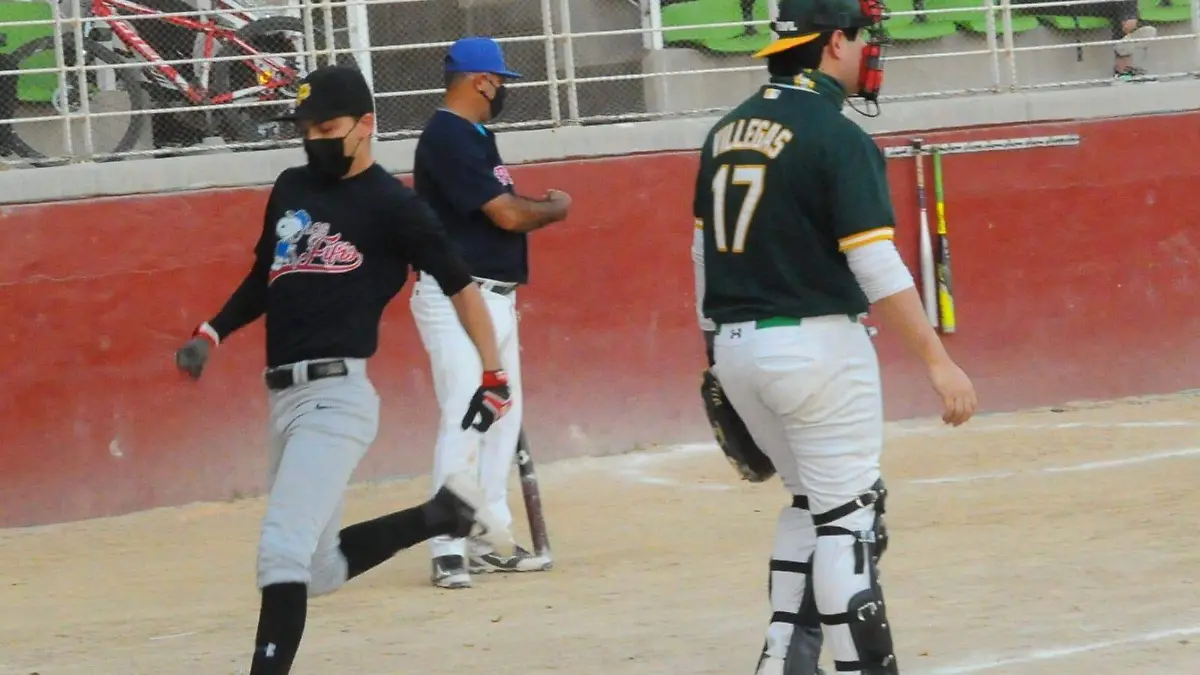 JOSÉ Espinoza se apunta carrera