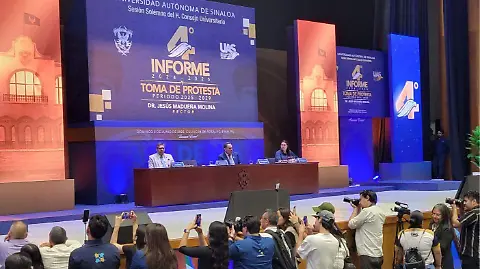 Jesús Madueña Molina rinde su cuarto informe y asume segundo periodo como rector de la UAS - El Sol de Sinaloa | Noticias Locales, Policiacas, sobre México, Sinaloa y el Mundo