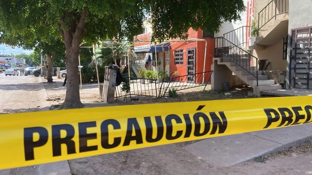 asesinato-mujer-cinta-amarila