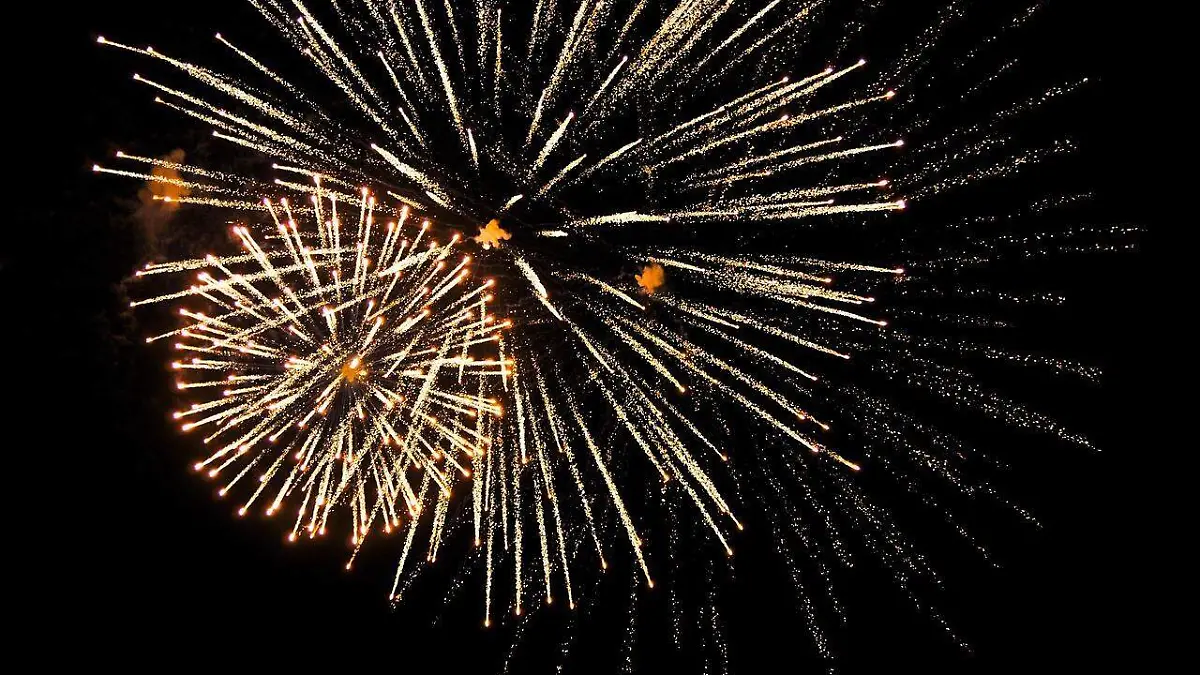 fireworks-1880042_1280