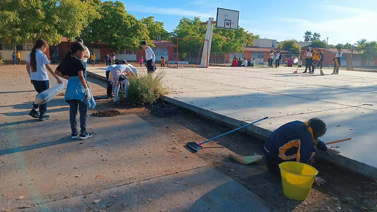 Escuela-reforma-limpieza