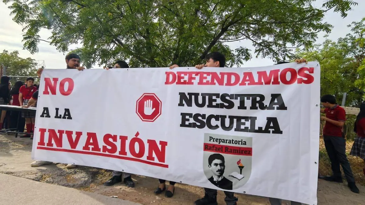 858a4925-321e-4315-b71e-7a038bca659e