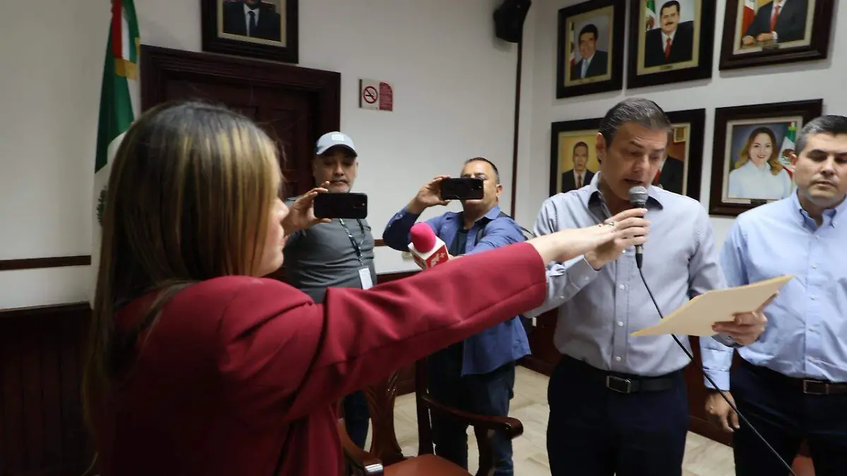 Toma-de-protesta-presidenta-Ana-Miriam3