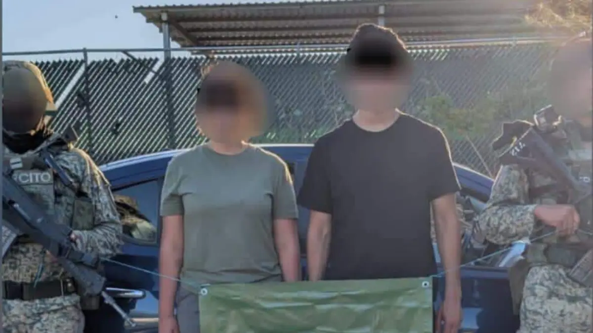 pareja-detenida