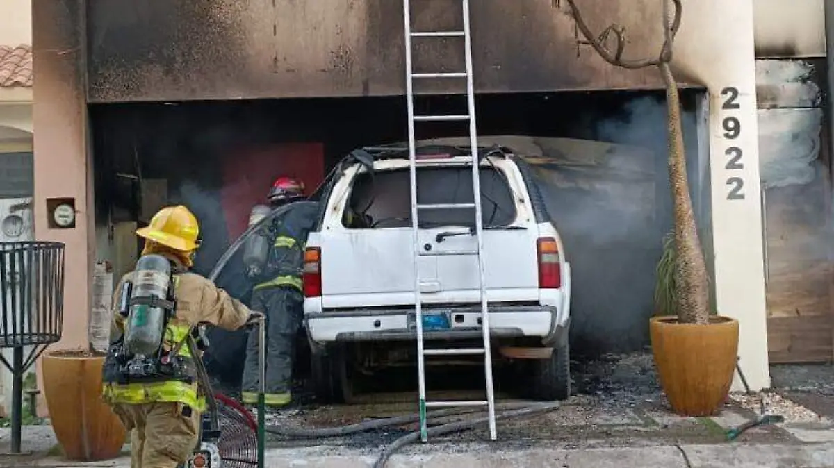 Casa-incendiada-fraccionamiento-stanza 