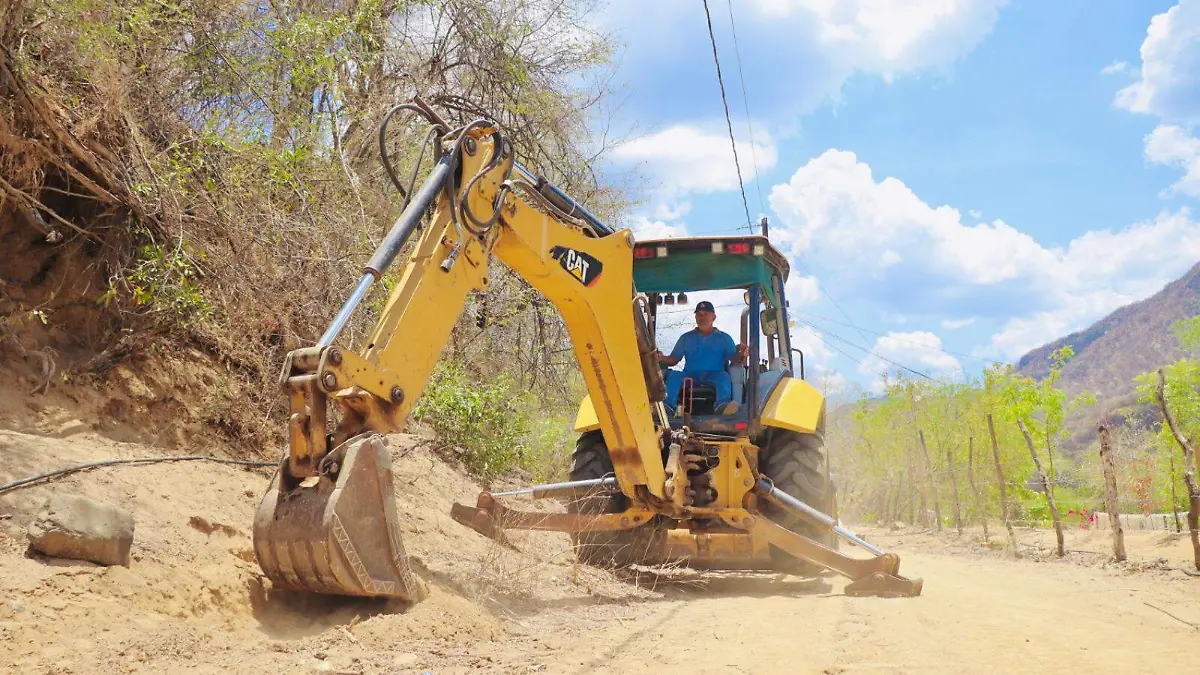 Camino-rehabilitado-badiraguato