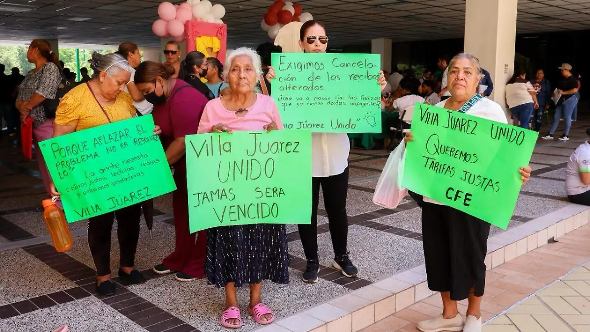 Villajuarez-protesta-cfe-palaciodegobierno
