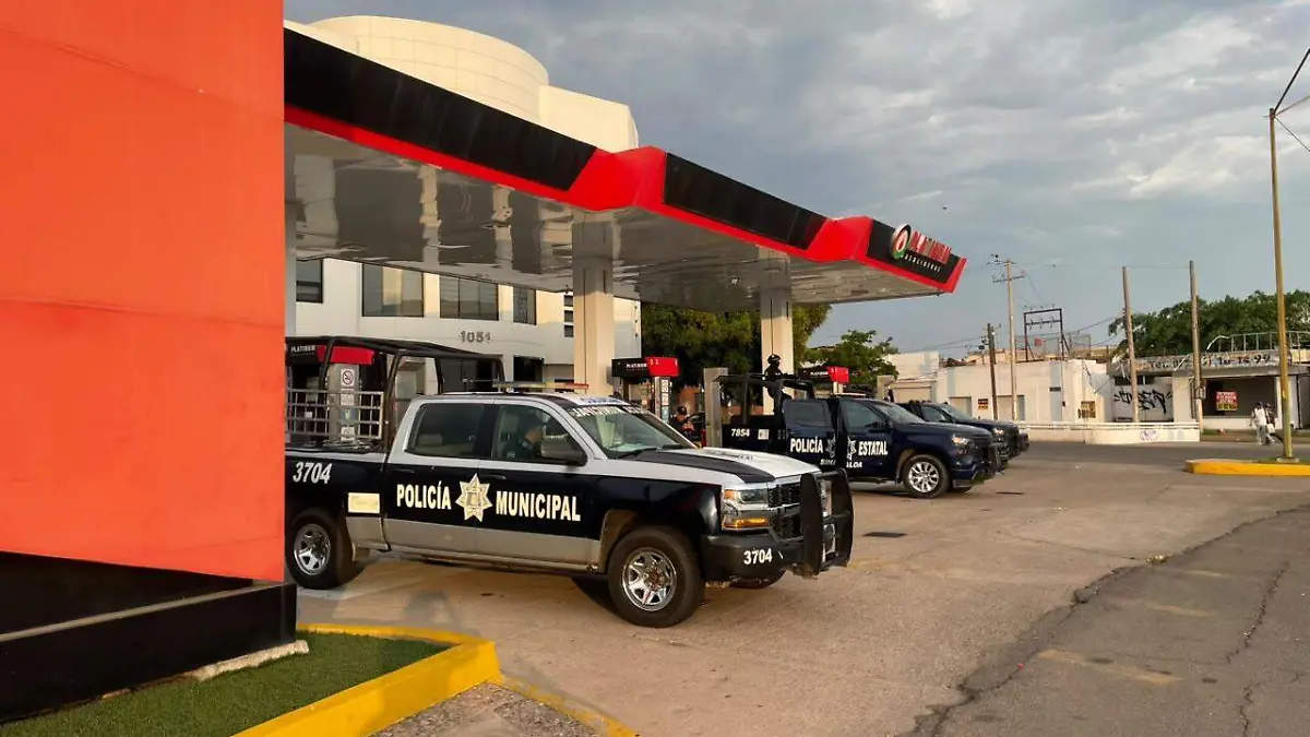 Autoridades eresguardan la glorieta en Culiacán