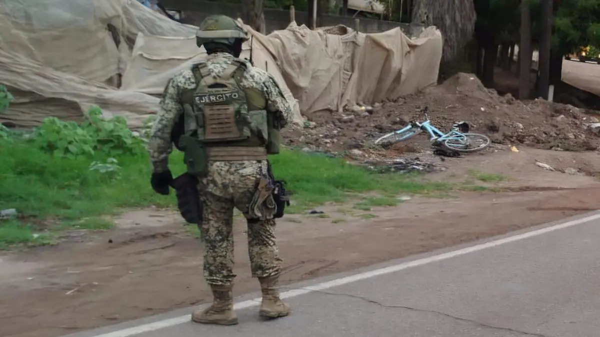 Atacan a balazos a un hombre mientras andaba en bicicleta