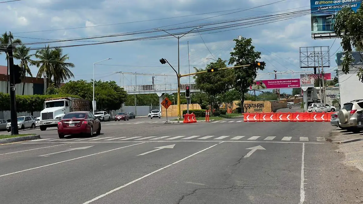 Comercios del bulevar Pedro Infante resienten los trabajos del nuevo puente frente al Congreso5