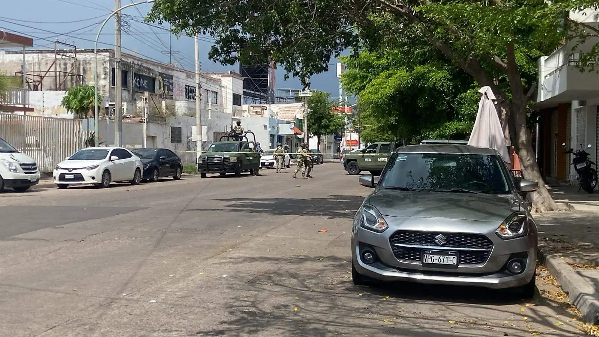 Sujetos armados atacan a balazos a un hombre en autolavado en Culiacán 2