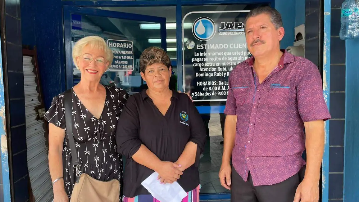 Comerciantes portestan en la JAPAC