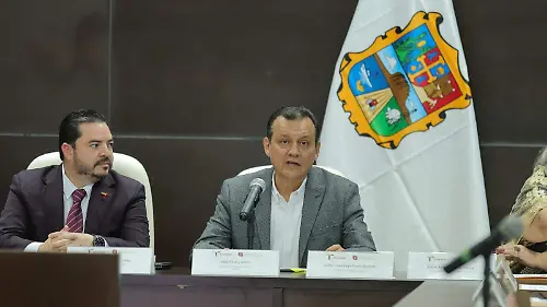 En representación del Gobernador de Tamaulipas, Américo Villarreal, el secretario de desarrollo energético, José Ramón Silva fue el invitado de honor 