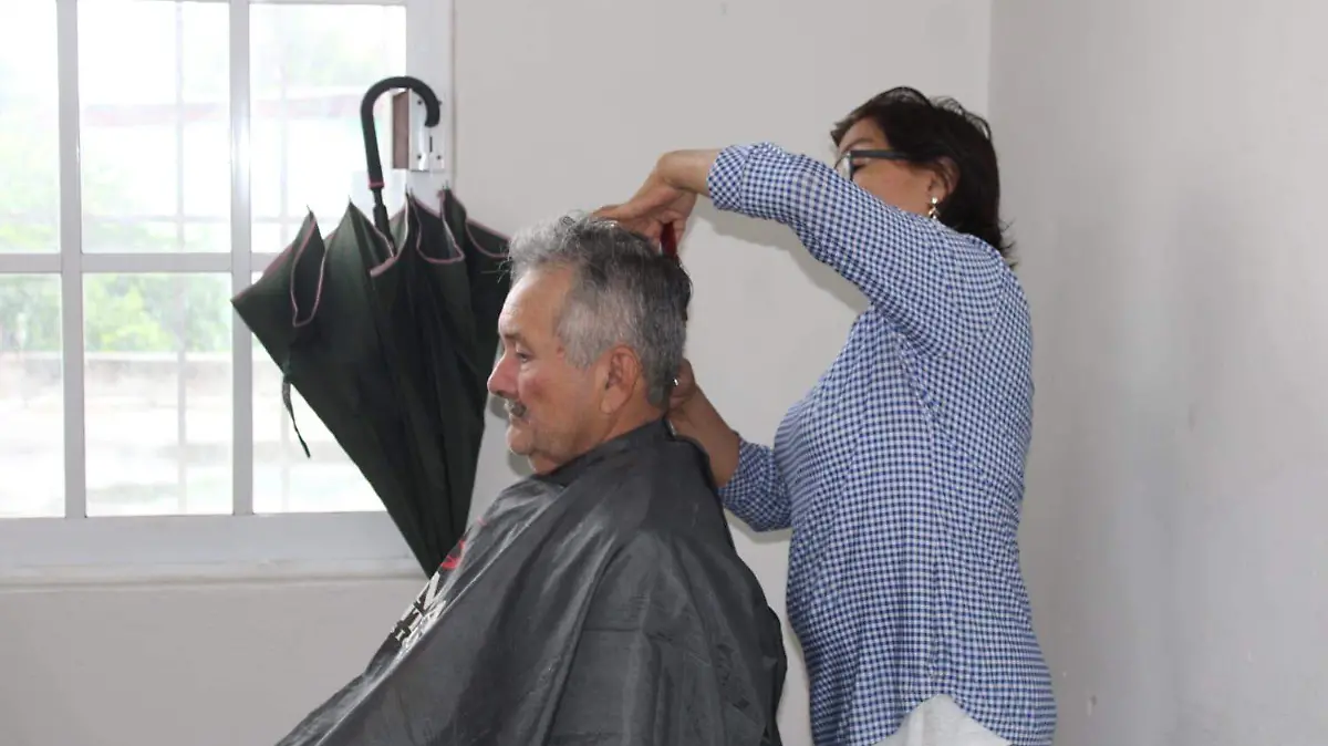 El oficio de estilista ha tomado fuerza en los cursos del sistema DIF de Pueblo Viejo 