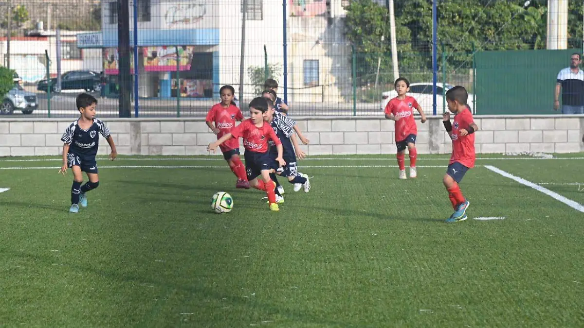 Con éxito continúa la Copa El Sol de Tampico 