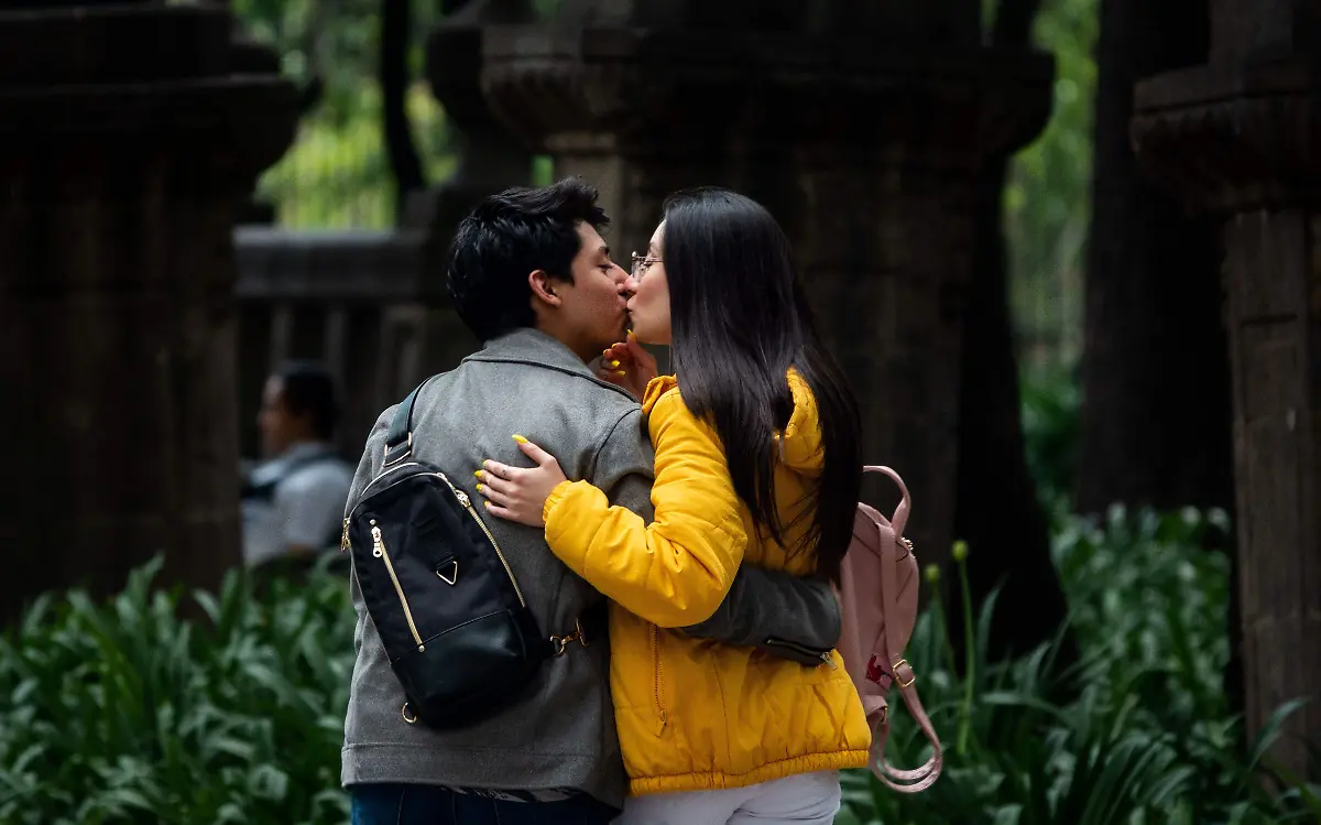 926110_Día Internacional Beso CDMX-2_impreso