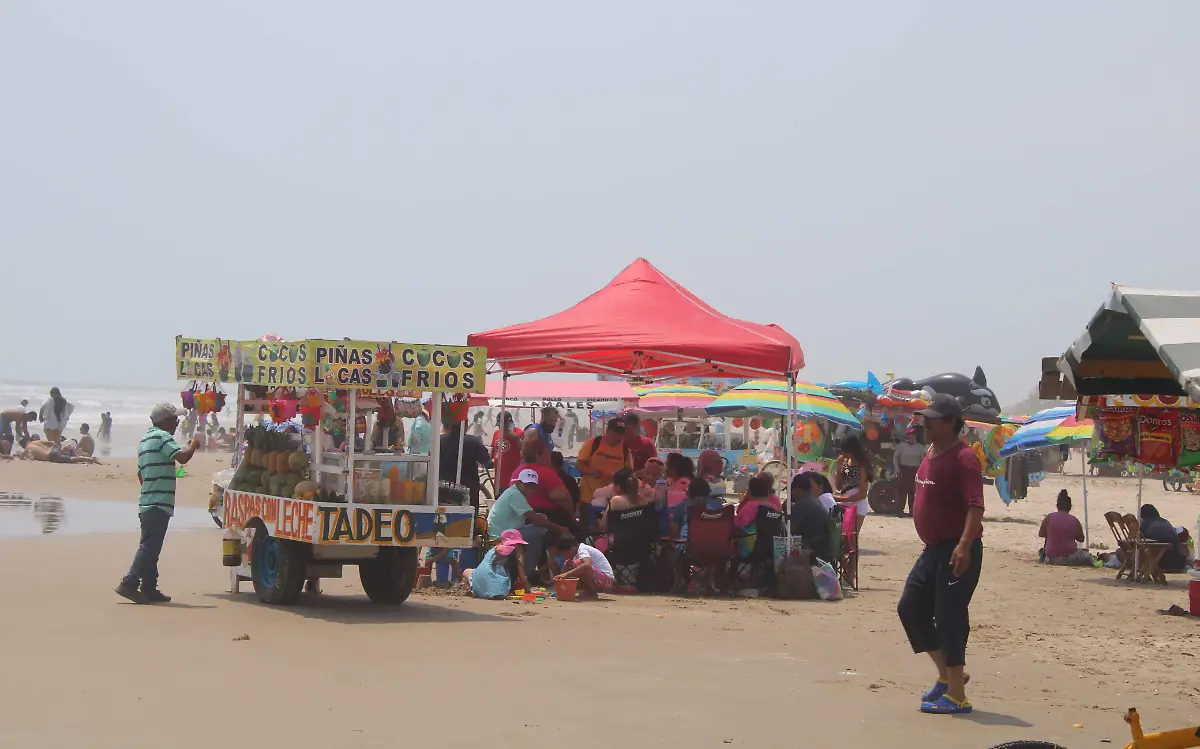 Visitantes de otros estados del país llegan a zona de Miramar Mario Cruces (1)
