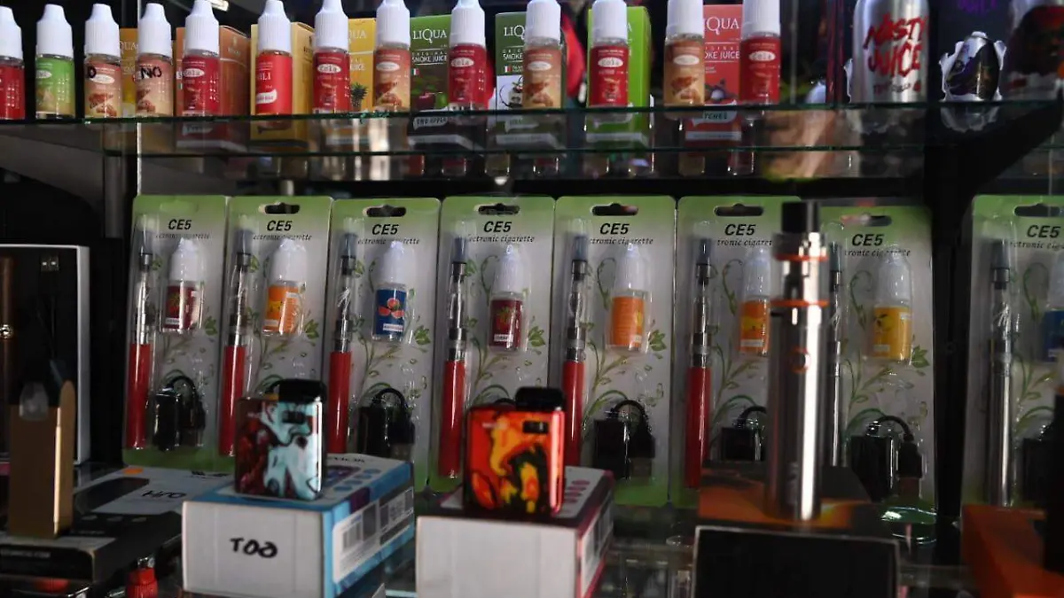 Este tipo de cigarrillos contienen 18 variantes de químicos