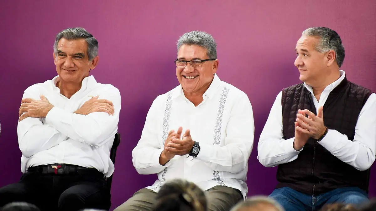 El gobernador Américo Villarreal estuvo acompañado por los alcaldes de Ciudad Madero, Adrián Oseguera y Altamira, Armando Martínez