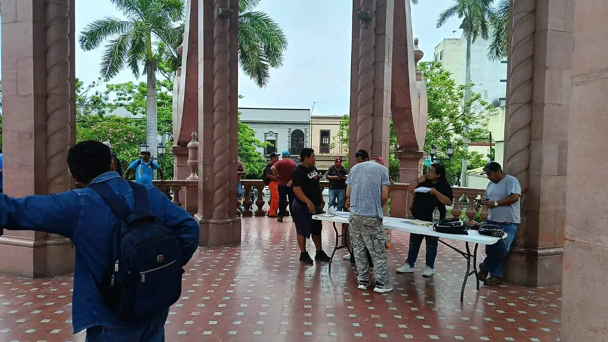 El reclutamiento se lleva a cabo en la plaza de Armas de Tampico