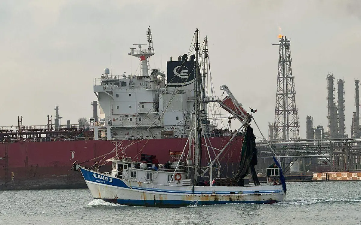 Cierre de puerto en Tampico debido a las malas condiciones climáticas que afectan la navegación Mario Cruces