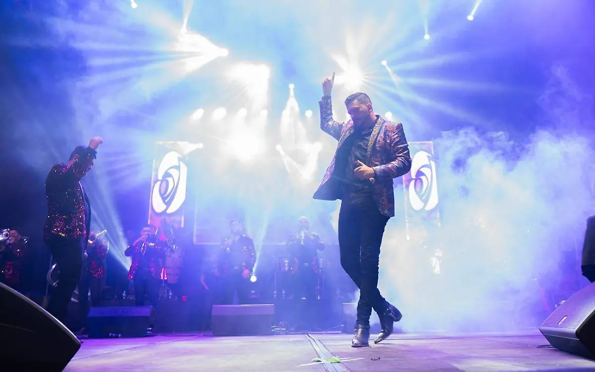 Luis Ángel El Flaco cancela concierto por fuerte norte en Tampico 