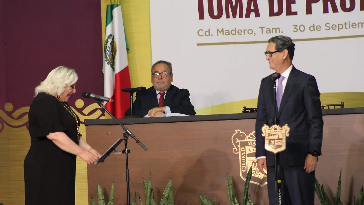 Erasmo González rinde protesta como alcalde de Ciudad Madero: promete prosperidad y desarrollo